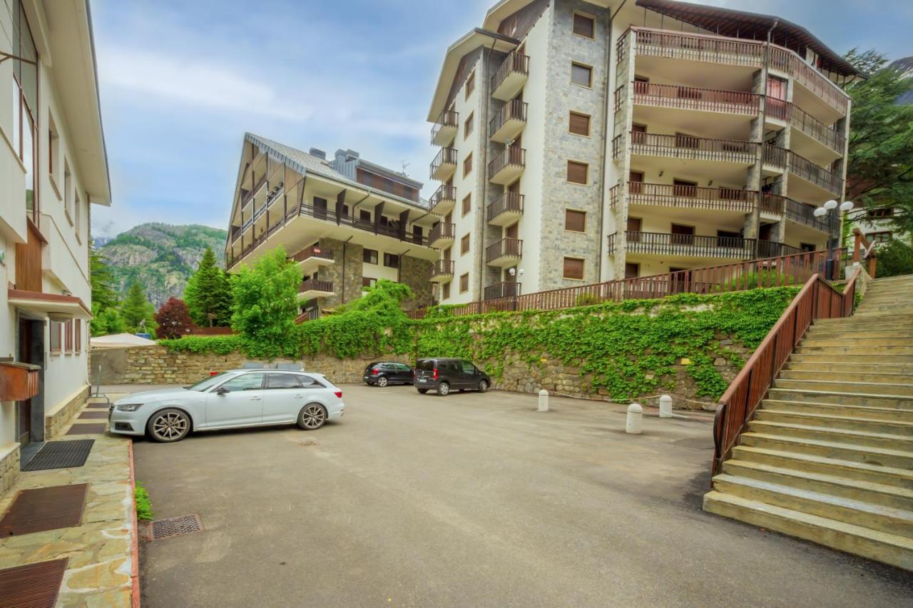Appartamento Camille - Accogliente E Con Parcheggio - Cour 0078 Курмайор Экстерьер фото